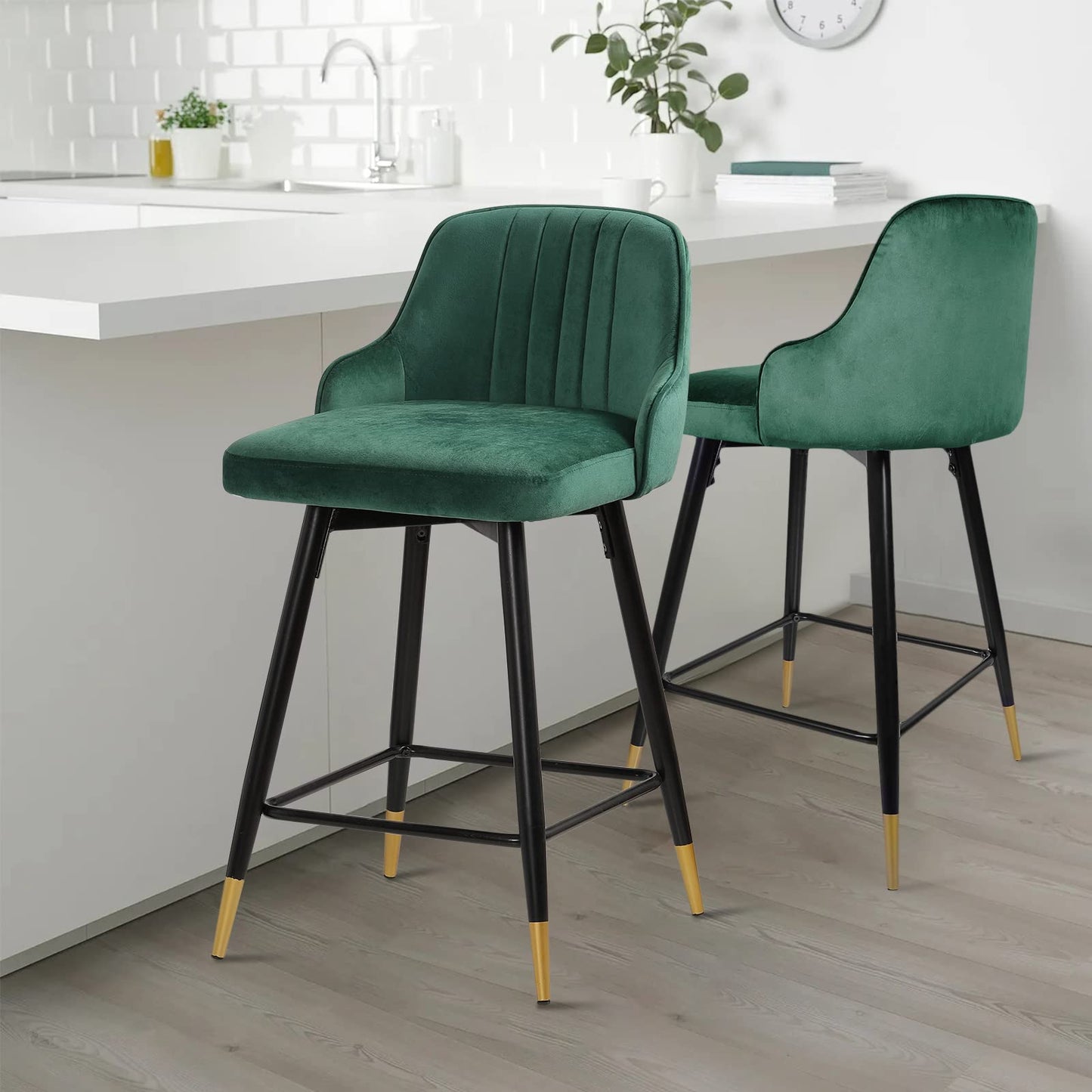Bekrvio Upgraded Velvet Bar Stools Set of 2 – 360° Swivel Bar Chairs with Back & Footrest, Modern Kitchen Island Breakfast Stools, Support 150kg – New Version, Black