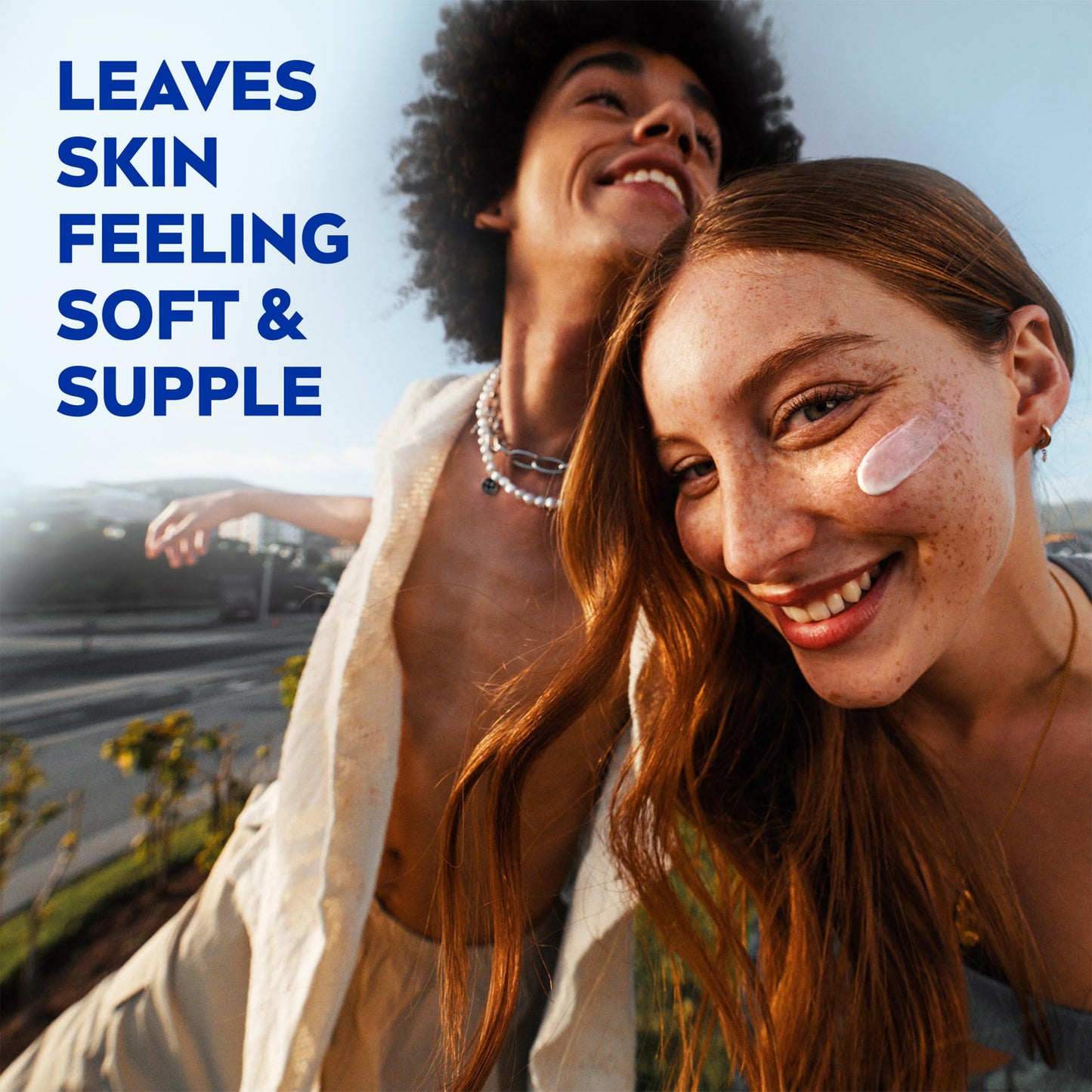 NIVEA Soft Moisturising Cream (500ml), A Moisturising Cream for Face, Body and Hands with Vitamin E and Jojoba Oil, Hand Cream Moisturises Deeply, All-Purpose Day Cream, 500 ml (Pack of 1) white